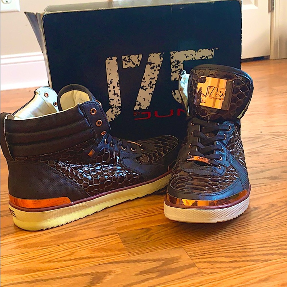 New in box Aligator shoes